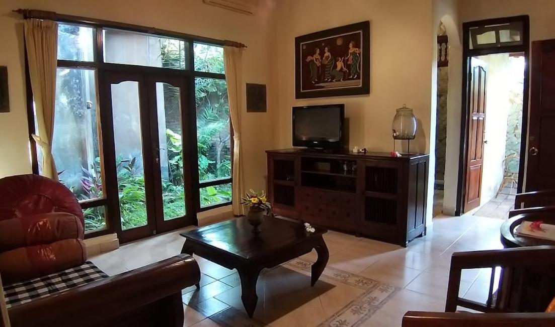 Rambutan Hotel Lovina  Luaran gambar