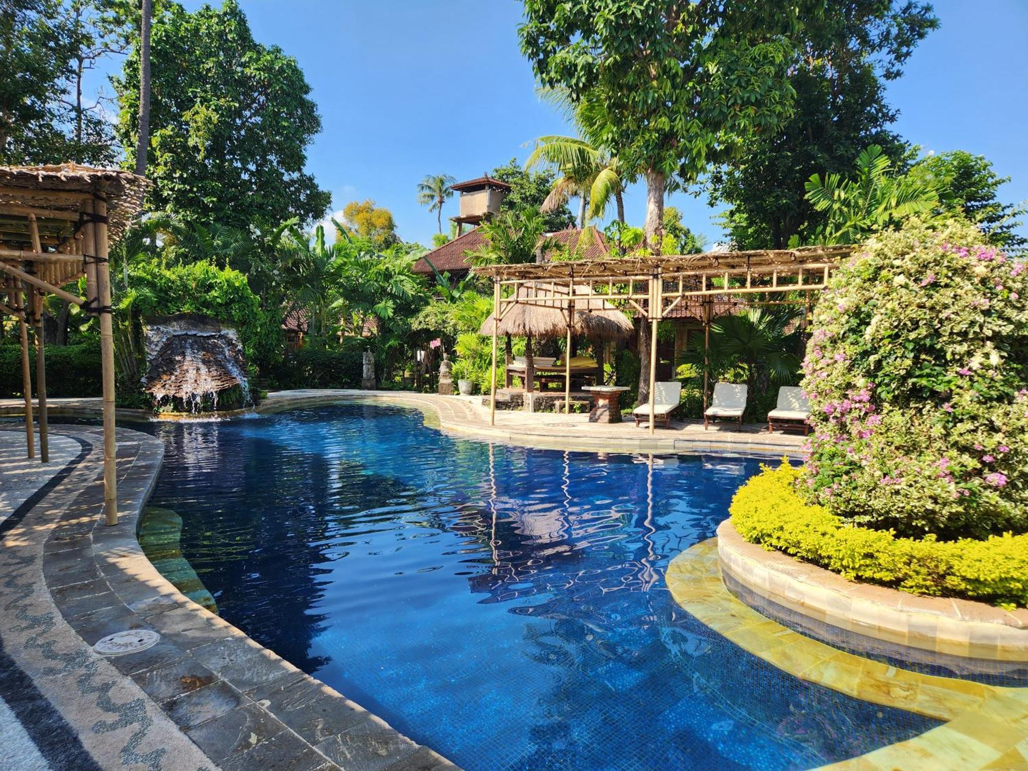 Rambutan Hotel Lovina  Luaran gambar