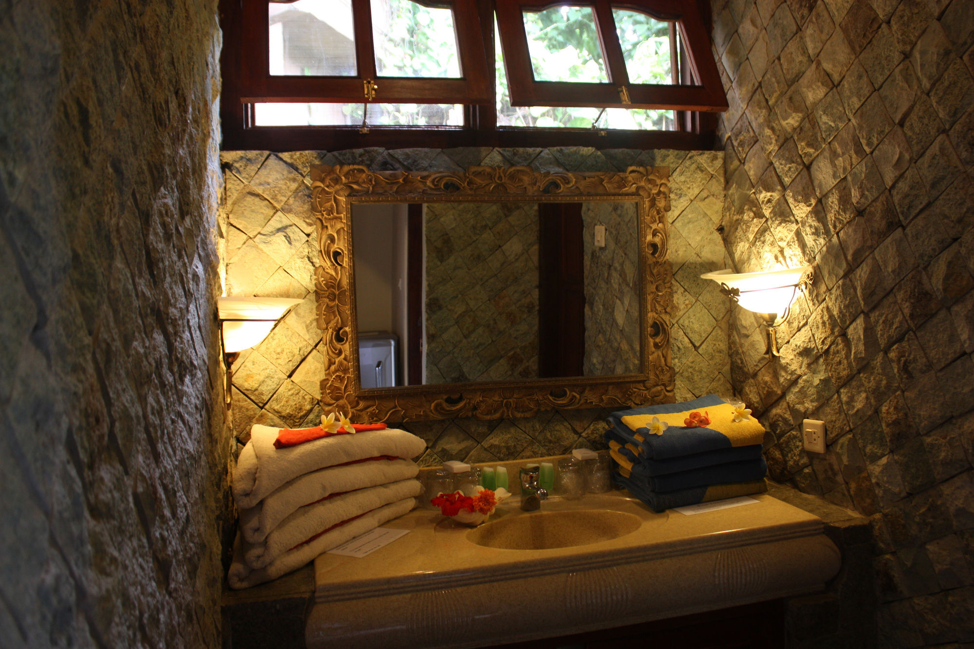 Rambutan Hotel Lovina  Luaran gambar