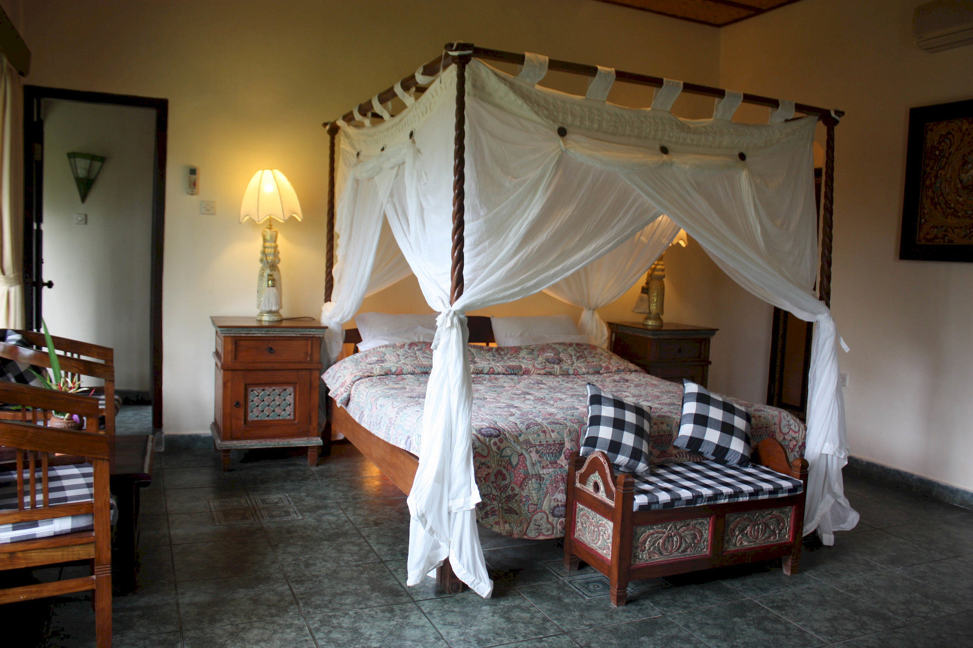 Rambutan Hotel Lovina  Luaran gambar